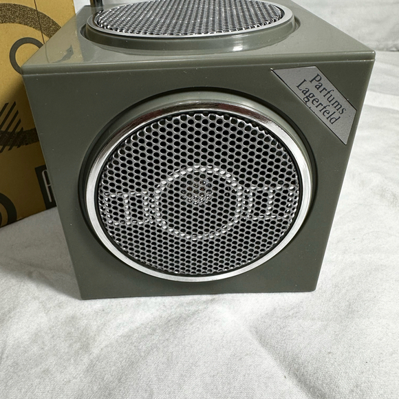 Karl Lagerfeld Radio AM FM Vintage Perfume Promo - Picture 3 of 3